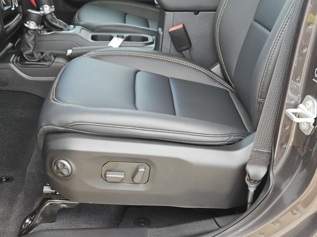 New 2025 Jeep Wrangler Unlimited Sahara image 19