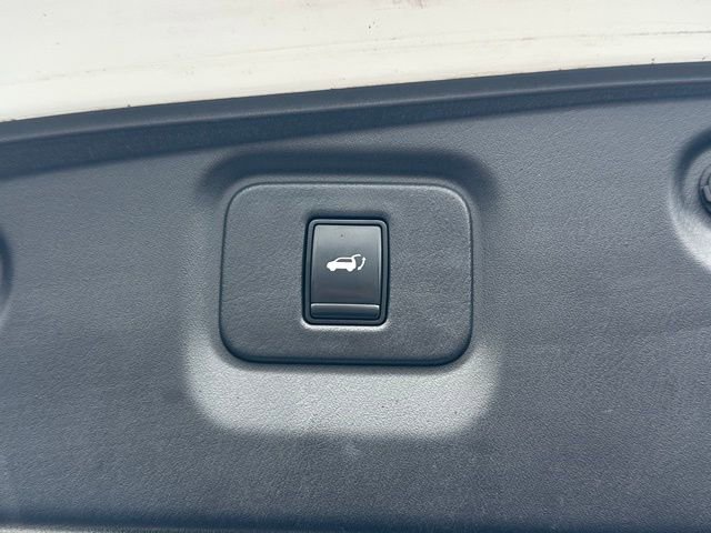 Used 2018 Nissan Pathfinder SL w/ SL Premium Package image 18