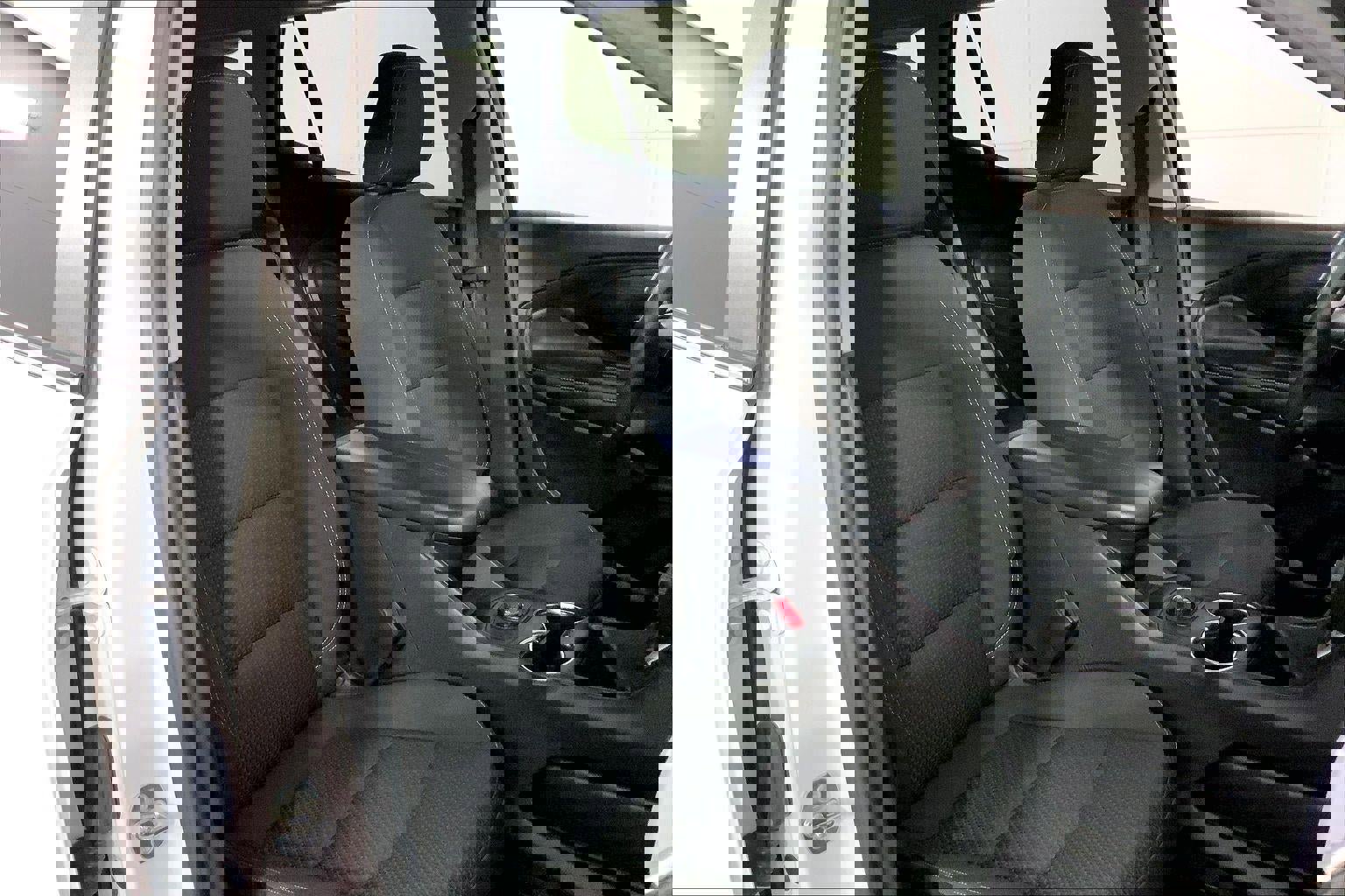 Used 2024 GMC Terrain SLE image 7