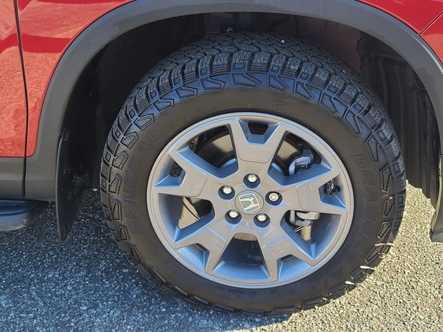 Certified 2025 Honda Passport TrailSport image 37