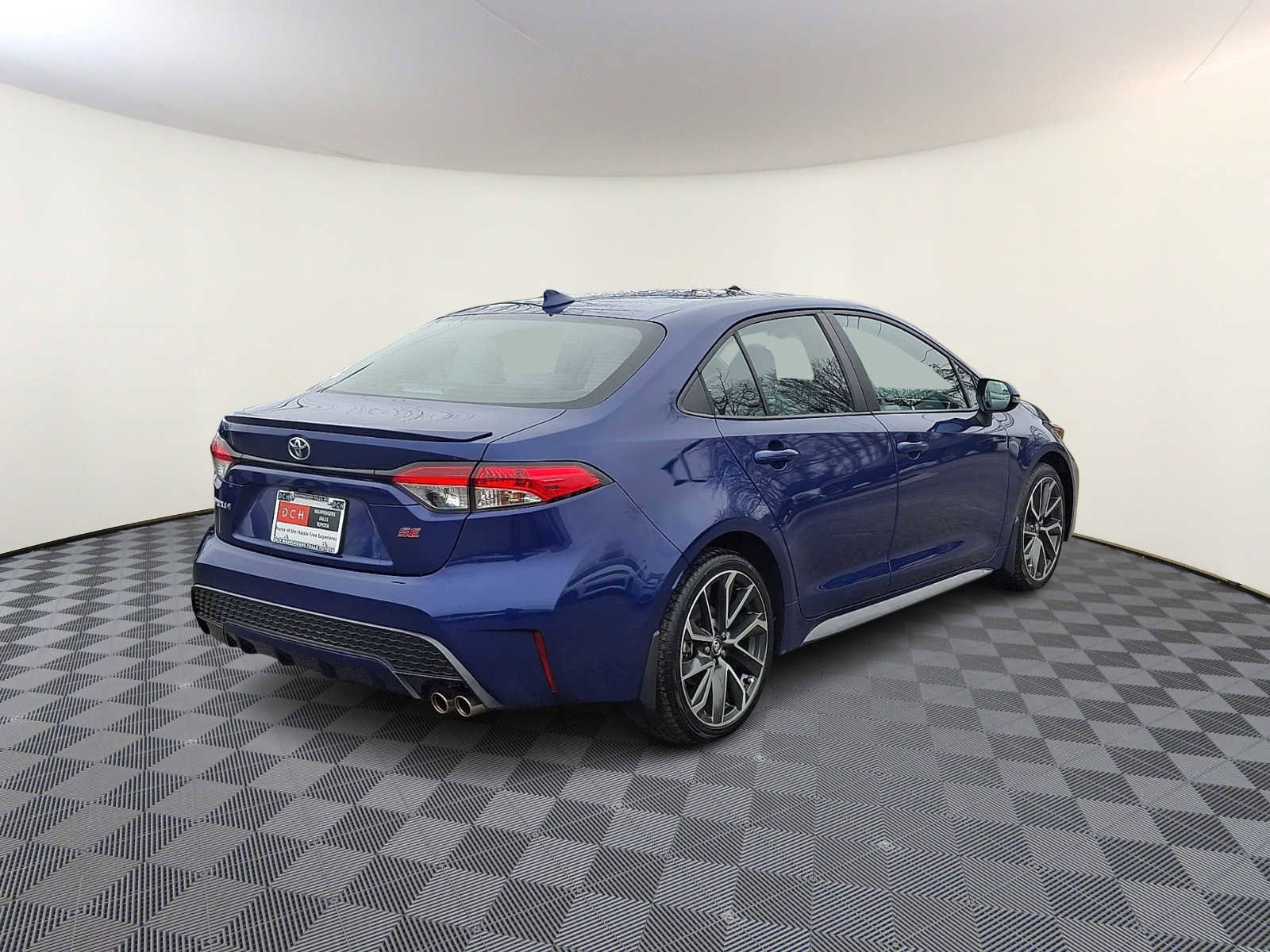 Certified 2022 Toyota Corolla SE w/ SE Premium Package image 6