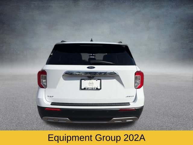 Used 2023 Ford Explorer XLT w/ Equipment Group 202A image 6