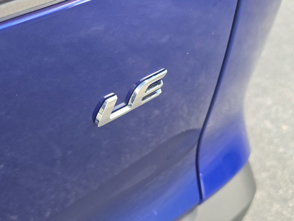 Used 2025 Toyota Corolla Cross LE image 6