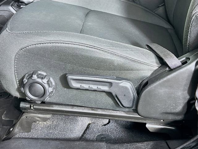 Used 2022 Jeep Gladiator Willys image 11