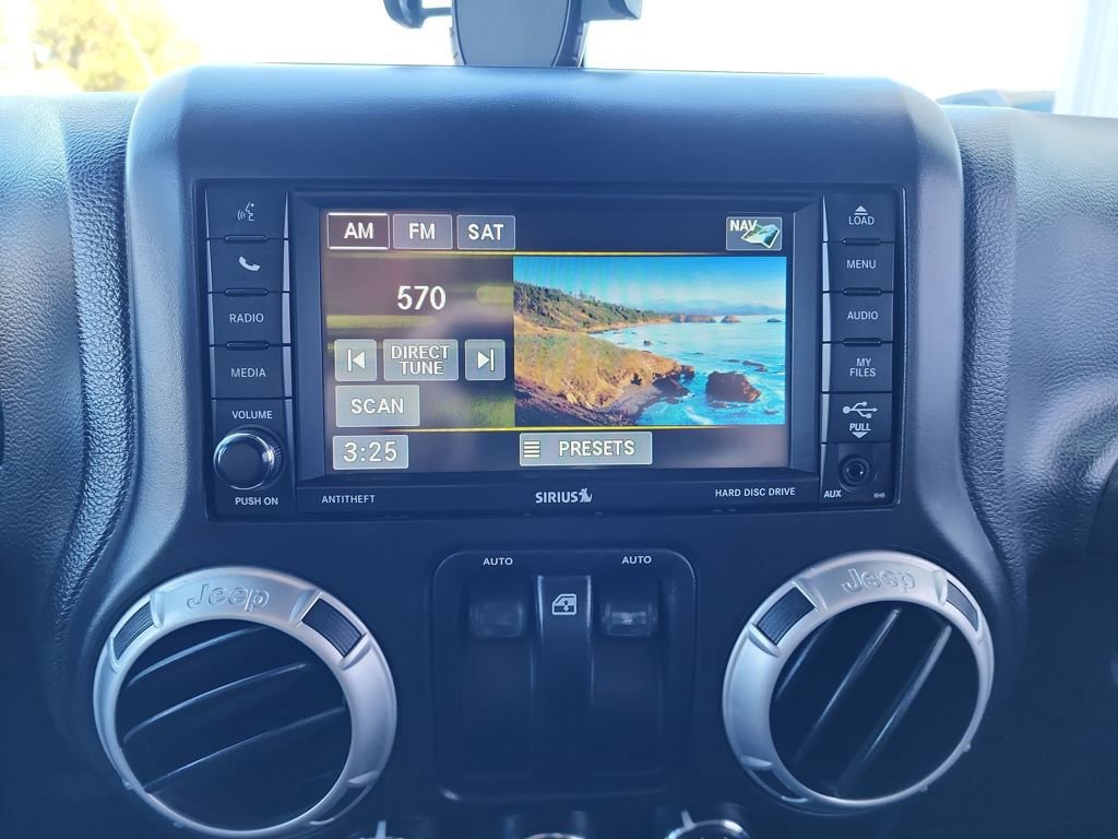 Used 2013 Jeep Wrangler Rubicon w/ PWR Convenience Group image 26