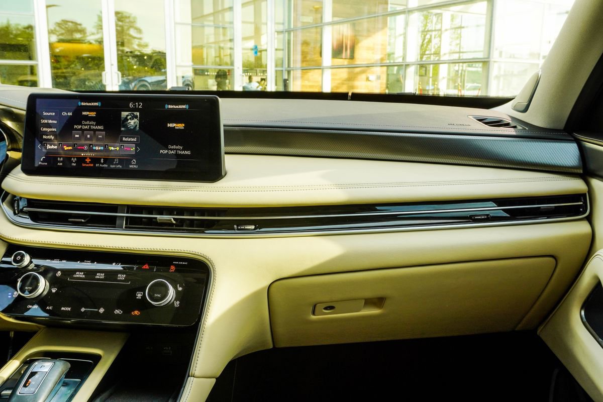 Used 2023 INFINITI QX60 Luxe w/ Vision Package image 16