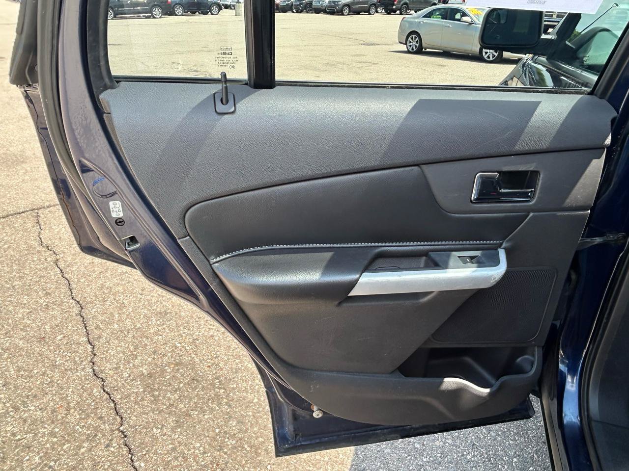 Used 2011 Ford Edge SE FWD image 13