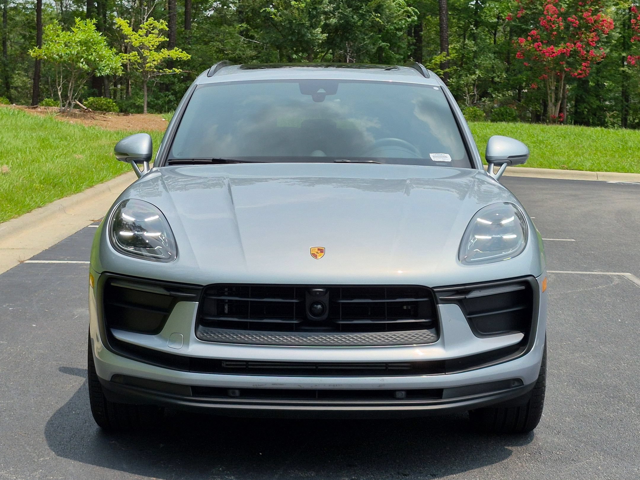 Certified 2026 Porsche Macan AWD/4WD image 34