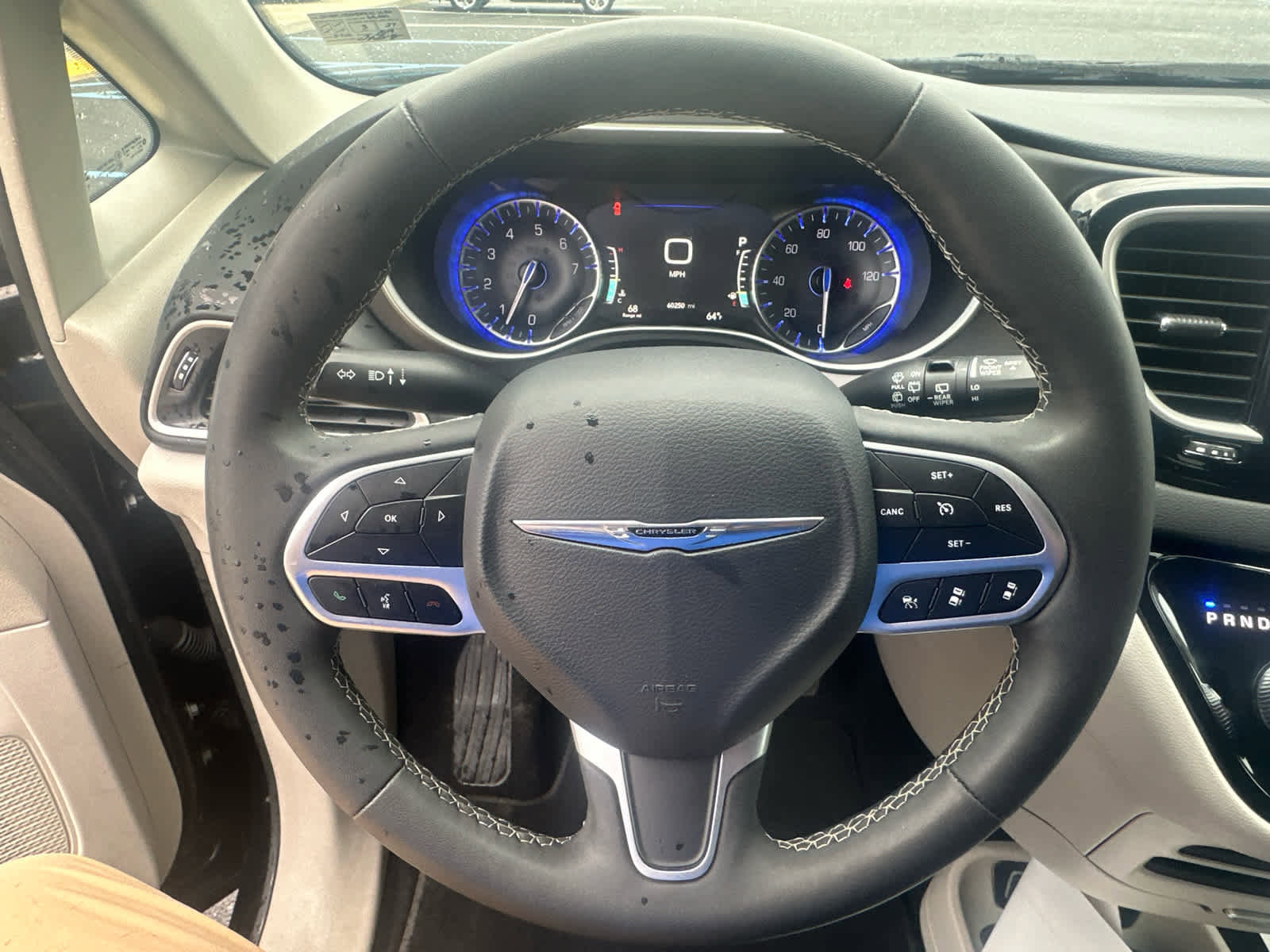 Used 2024 Chrysler Pacifica Touring-L image 28