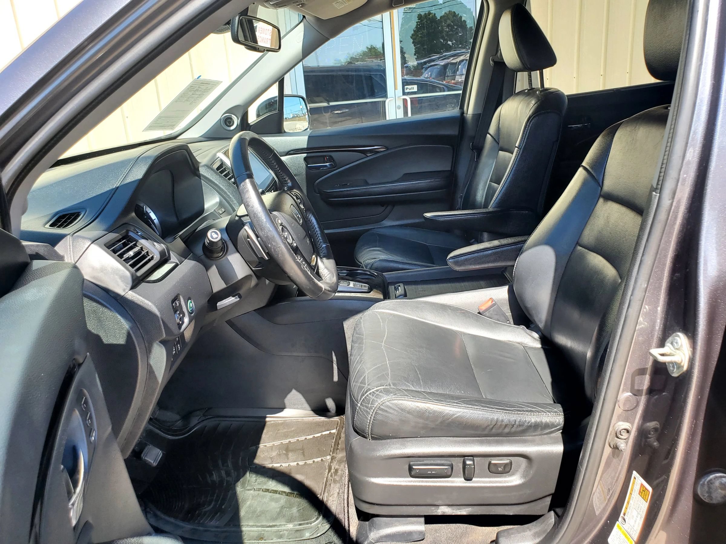 Used 2016 Honda Pilot Touring image 29