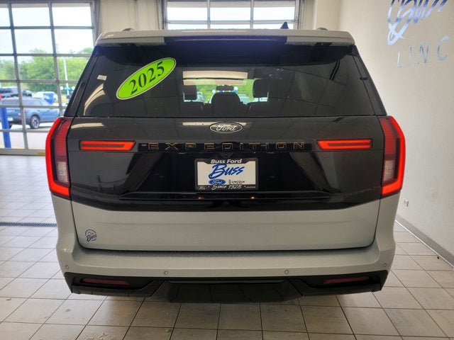 Used 2025 Ford Expedition Tremor AWD/4WD image 11