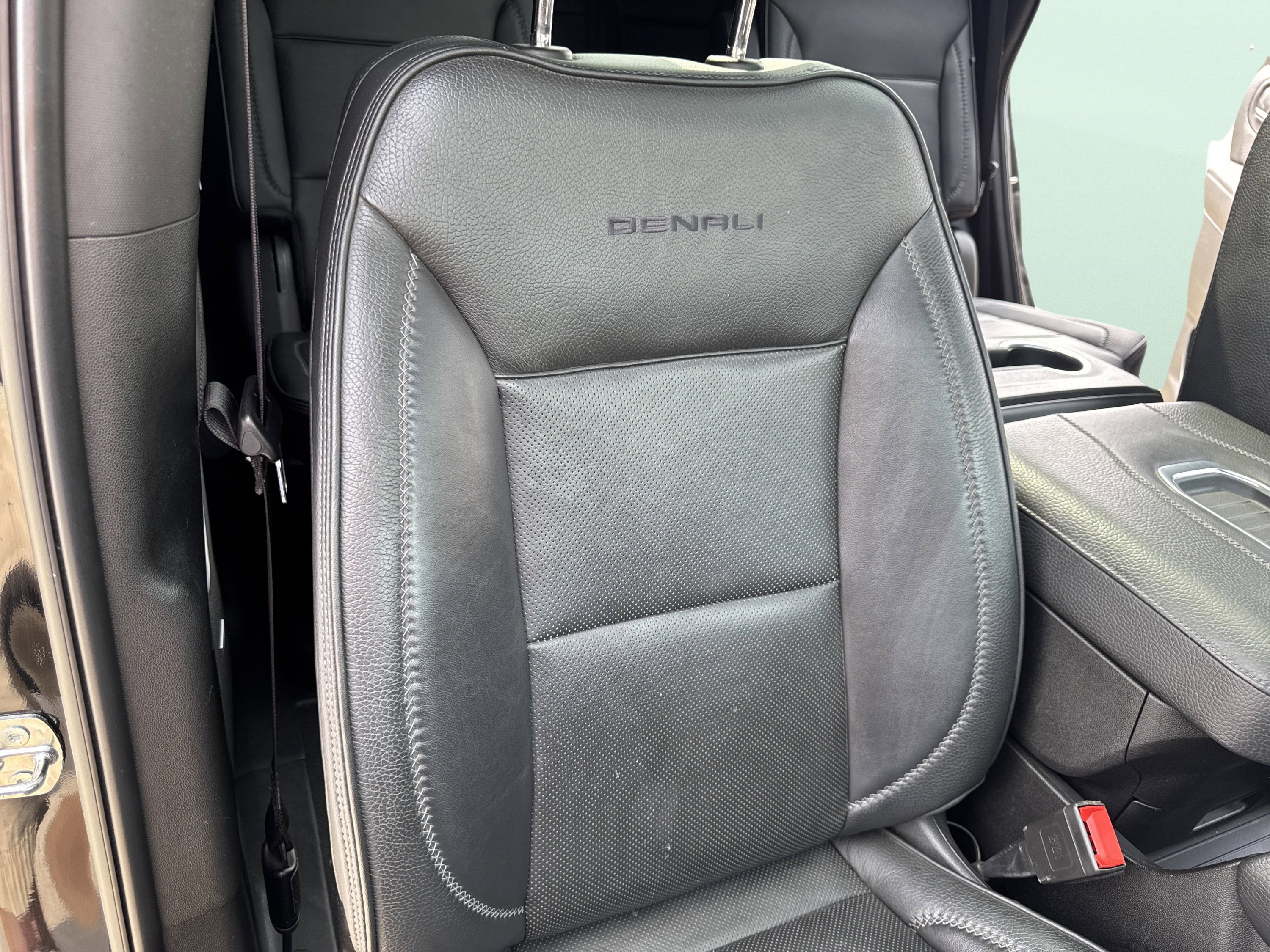 Used 2022 GMC Yukon Denali image 76