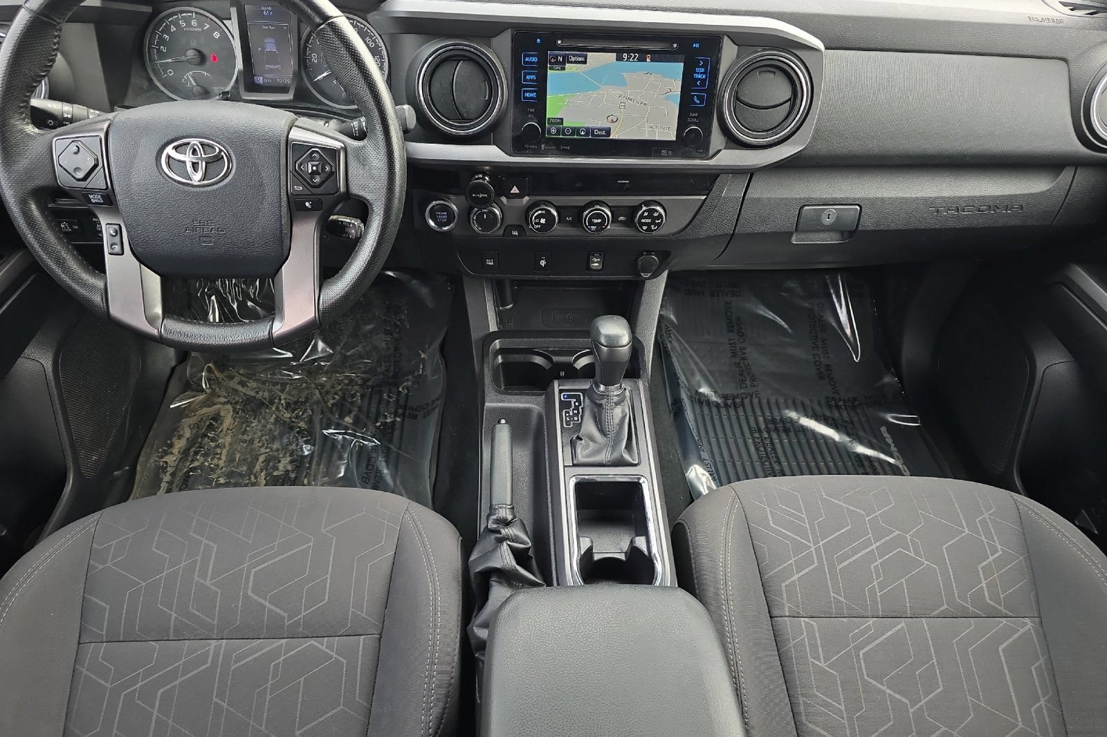 Used 2017 Toyota Tacoma TRD Off-Road w/ Tow Package (A/T) AWD/4WD image 10
