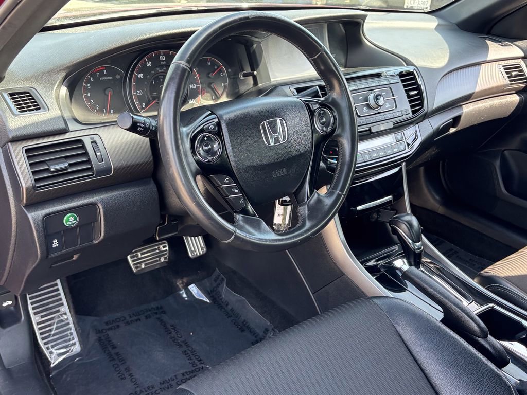 Used 2017 Honda Accord Sport image 15