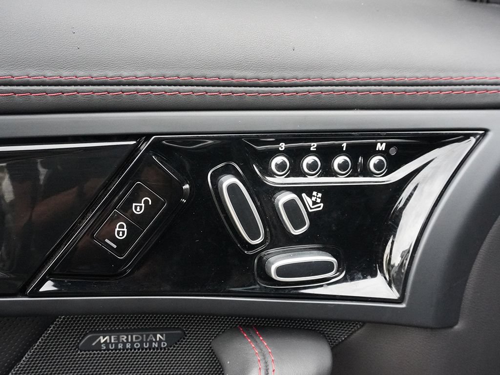 Used 2023 Jaguar F-TYPE R AWD/4WD image 37