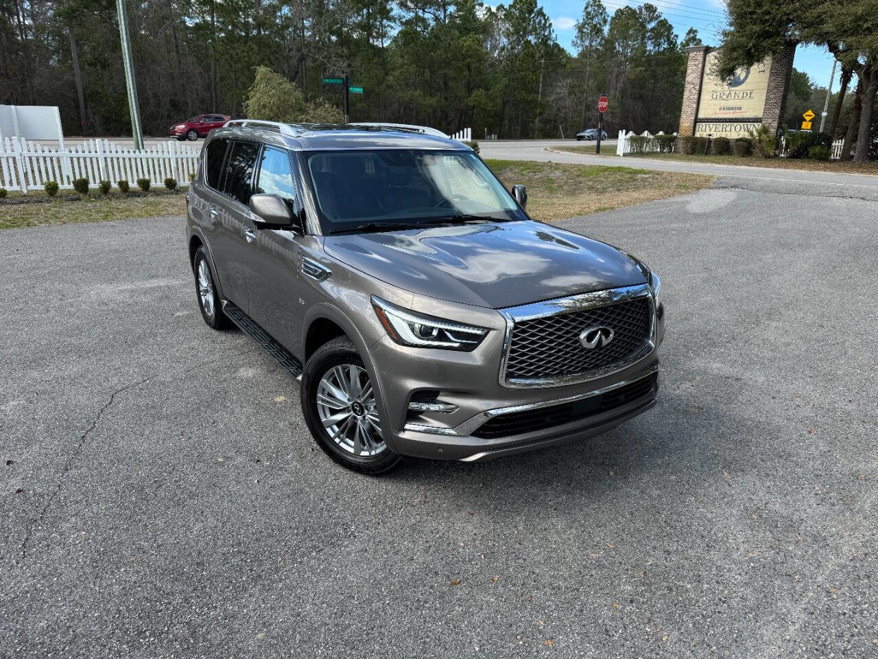 Used 2019 INFINITI QX80 Luxe image 40