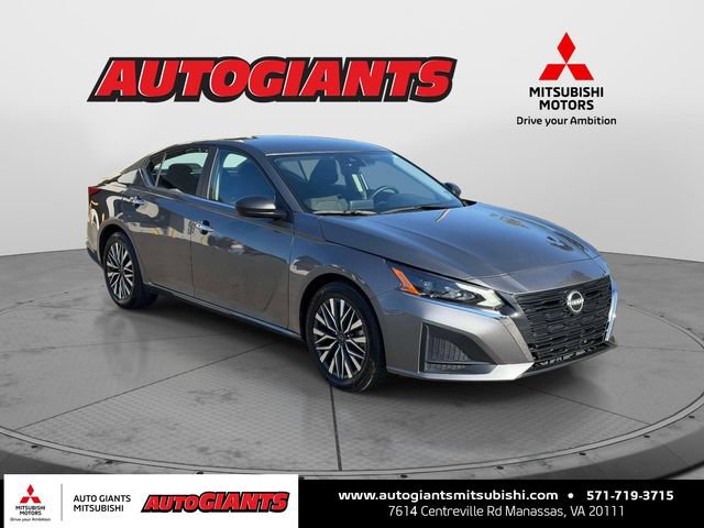 Used 2025 Nissan Altima 2.5 SV FWD image 1