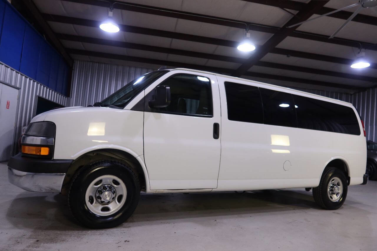 Used 2019 Chevrolet Express 3500 LT w/ LT Preferred Equipment Group RWD image 1