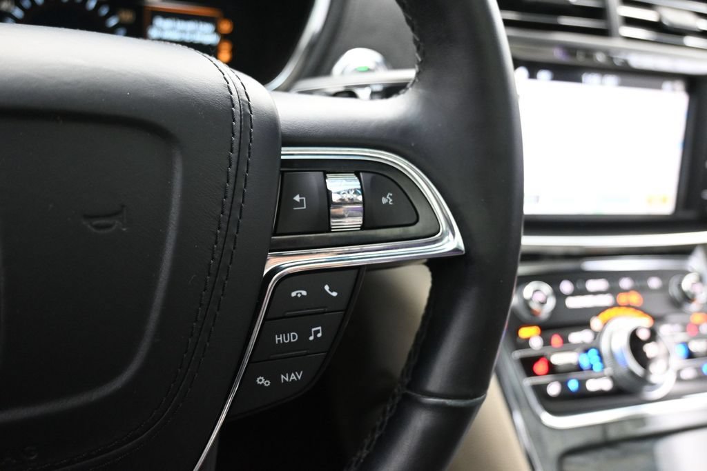Used 2017 Lincoln Continental Reserve w/ Technology Package FWD image 28