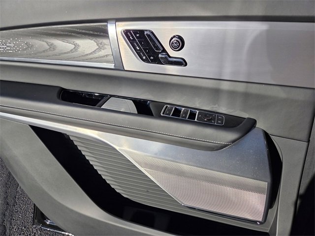 New 2026 Cadillac Vistiq Platinum image 19