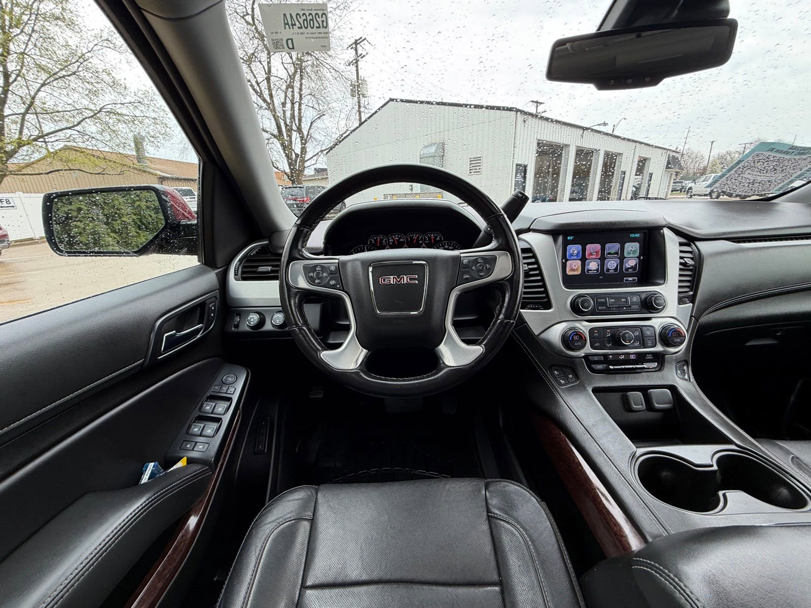 Used 2020 GMC Yukon XL SLT w/ Open Road Package image 2