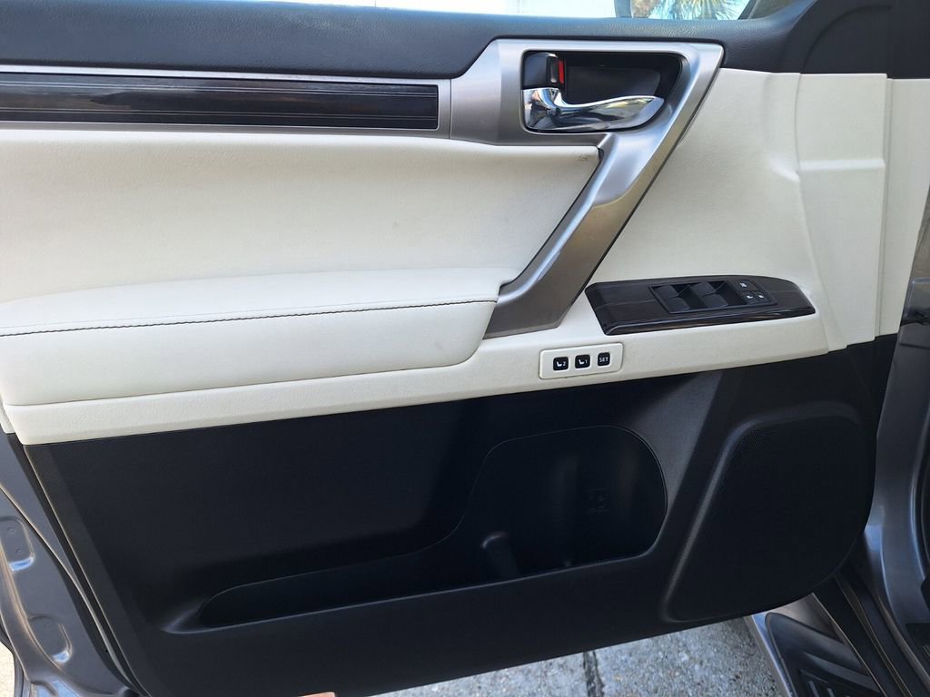 Used 2021 Lexus GX 460 Luxury image 33
