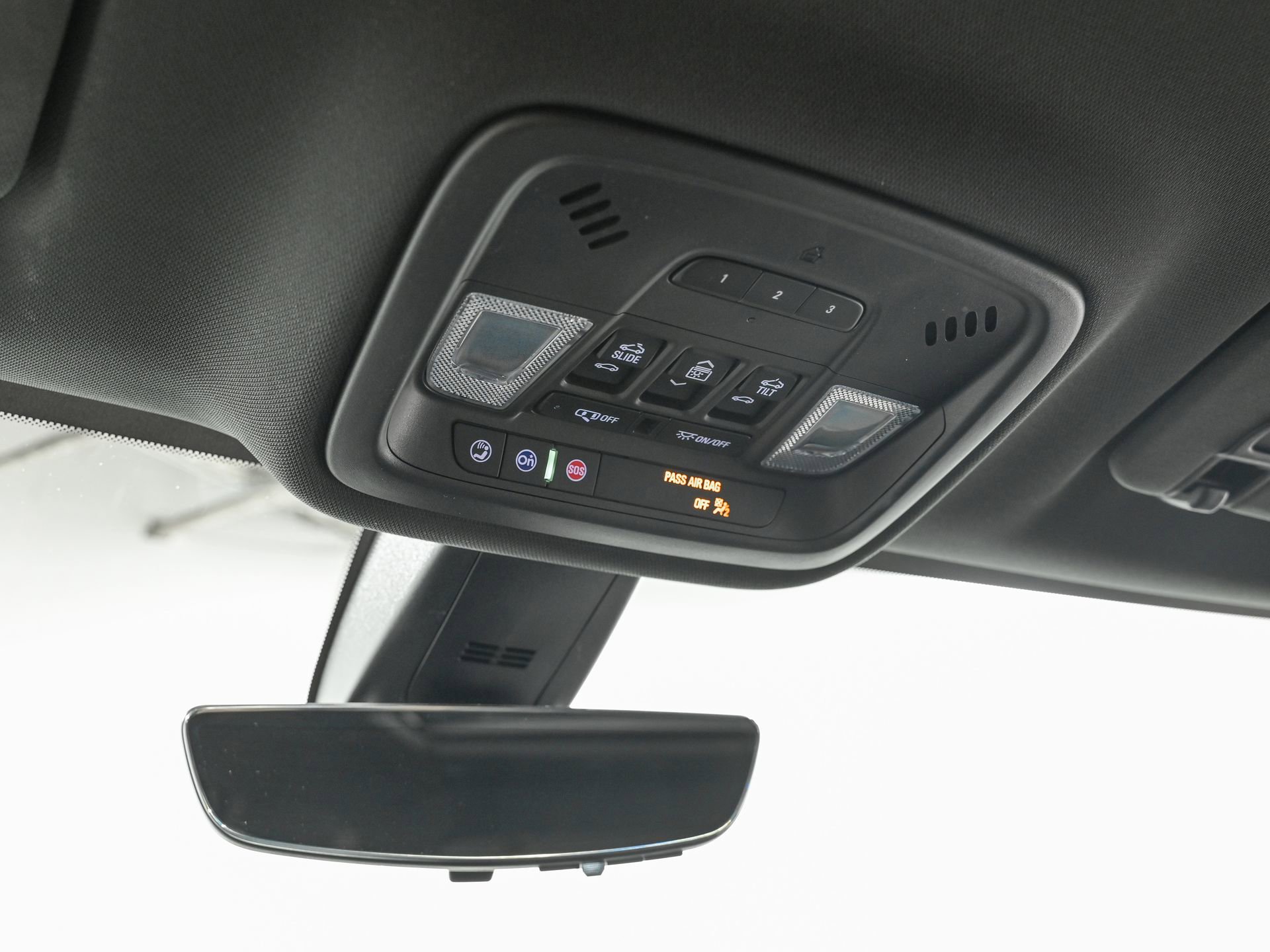 Used 2023 Chevrolet Traverse RS w/ LPO, Floor Liner Package AWD/4WD image 24