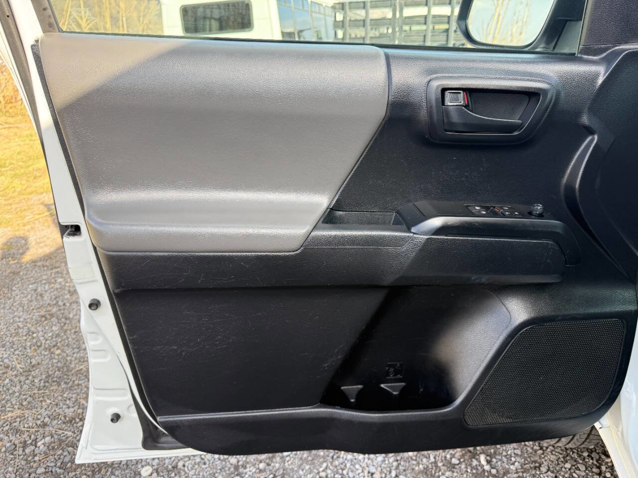 Used 2019 Toyota Tacoma SR image 29