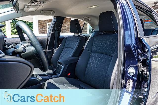 Used 2025 Toyota Corolla LE FWD image 20