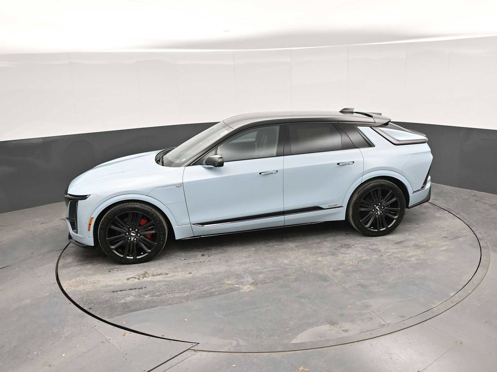 New 2026 Cadillac Lyriq V image 30