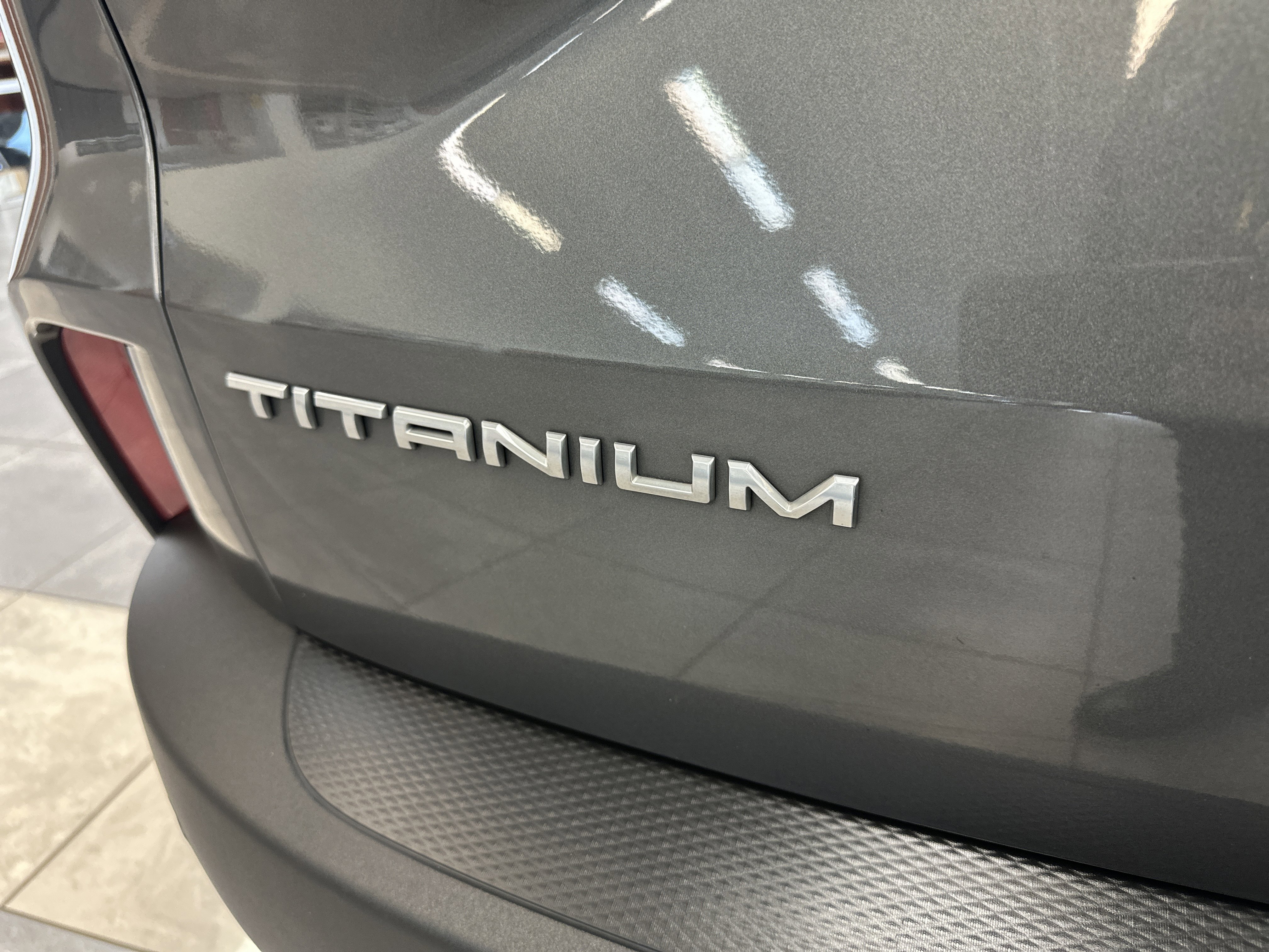 Used 2022 Ford Escape Titanium w/ Titanium Elite Package image 10