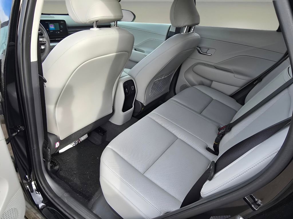 Used 2024 Hyundai Kona Limited image 14