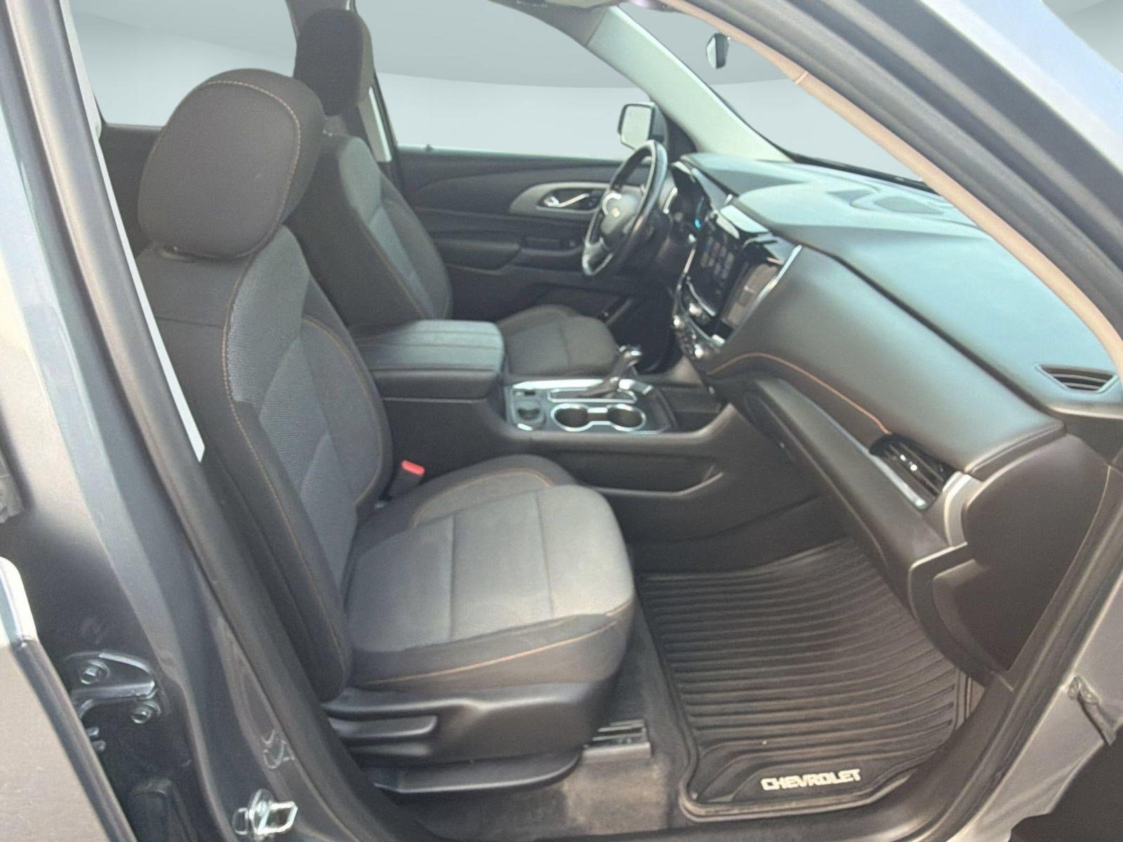 Used 2019 Chevrolet Traverse LT FWD image 22