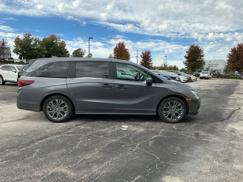 Used 2025 Honda Odyssey Touring image 14