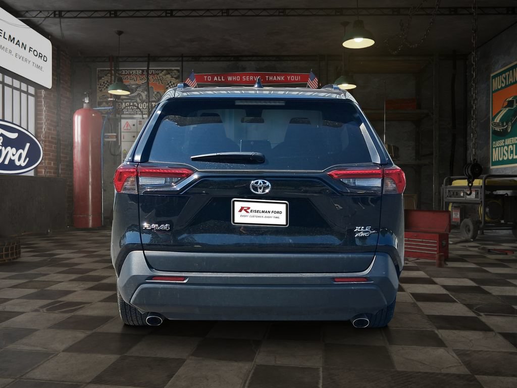 Used 2025 Toyota RAV4 XLE AWD/4WD image 5