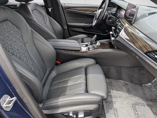 Used 2023 BMW 540i w/ Convenience Package image 28