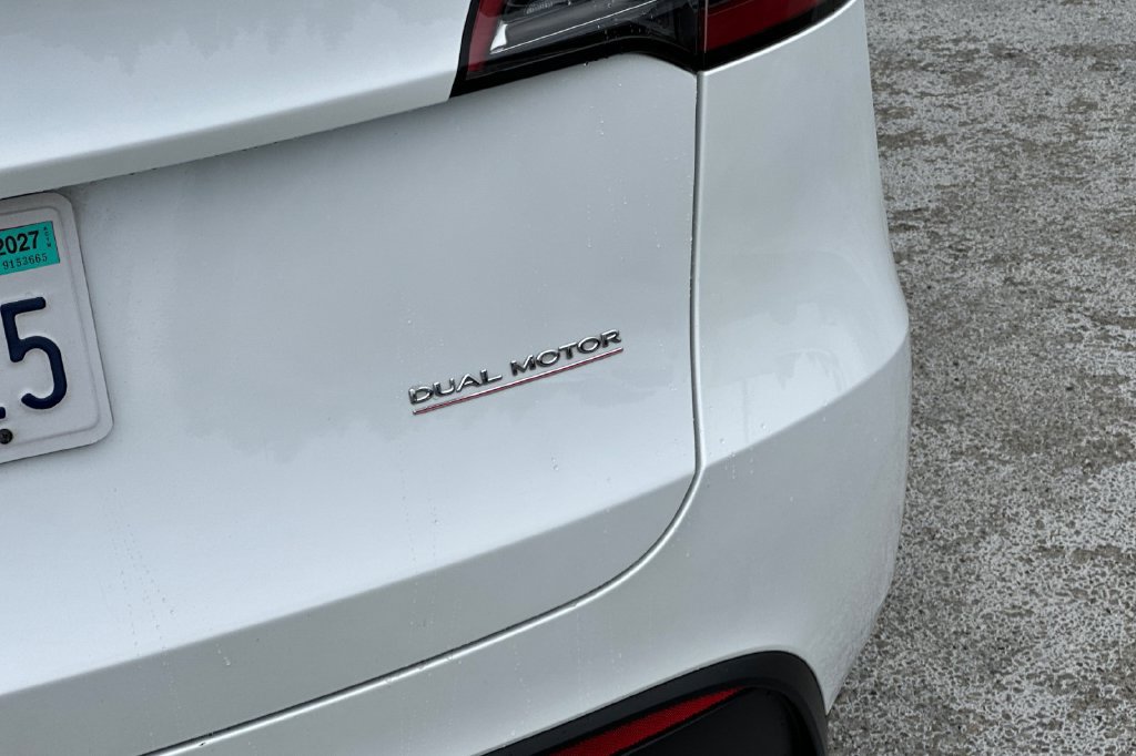 Used 2023 Tesla Model Y Performance AWD/4WD image 26
