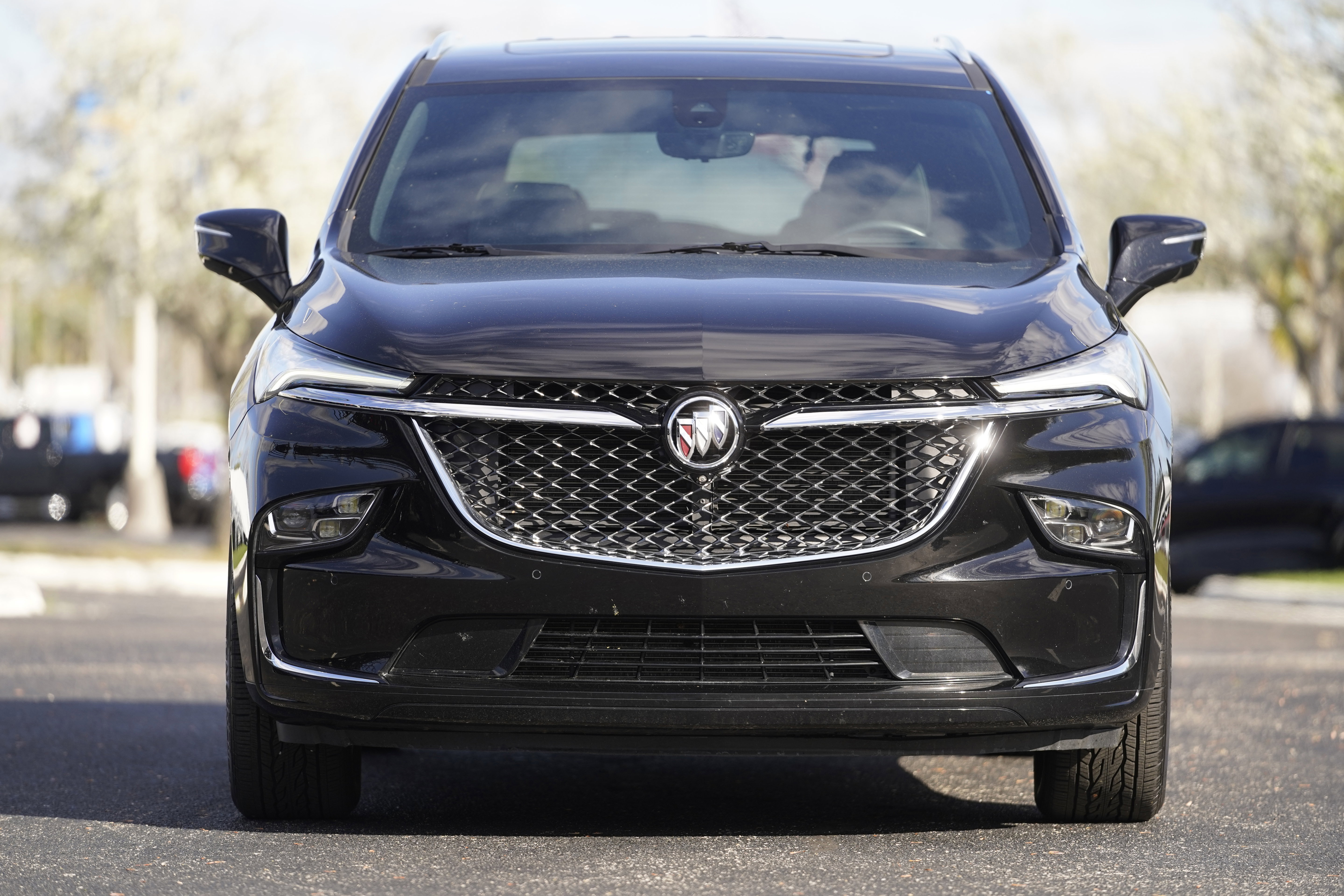 Used 2024 Buick Enclave Avenir w/ Avenir Technology Package image 34