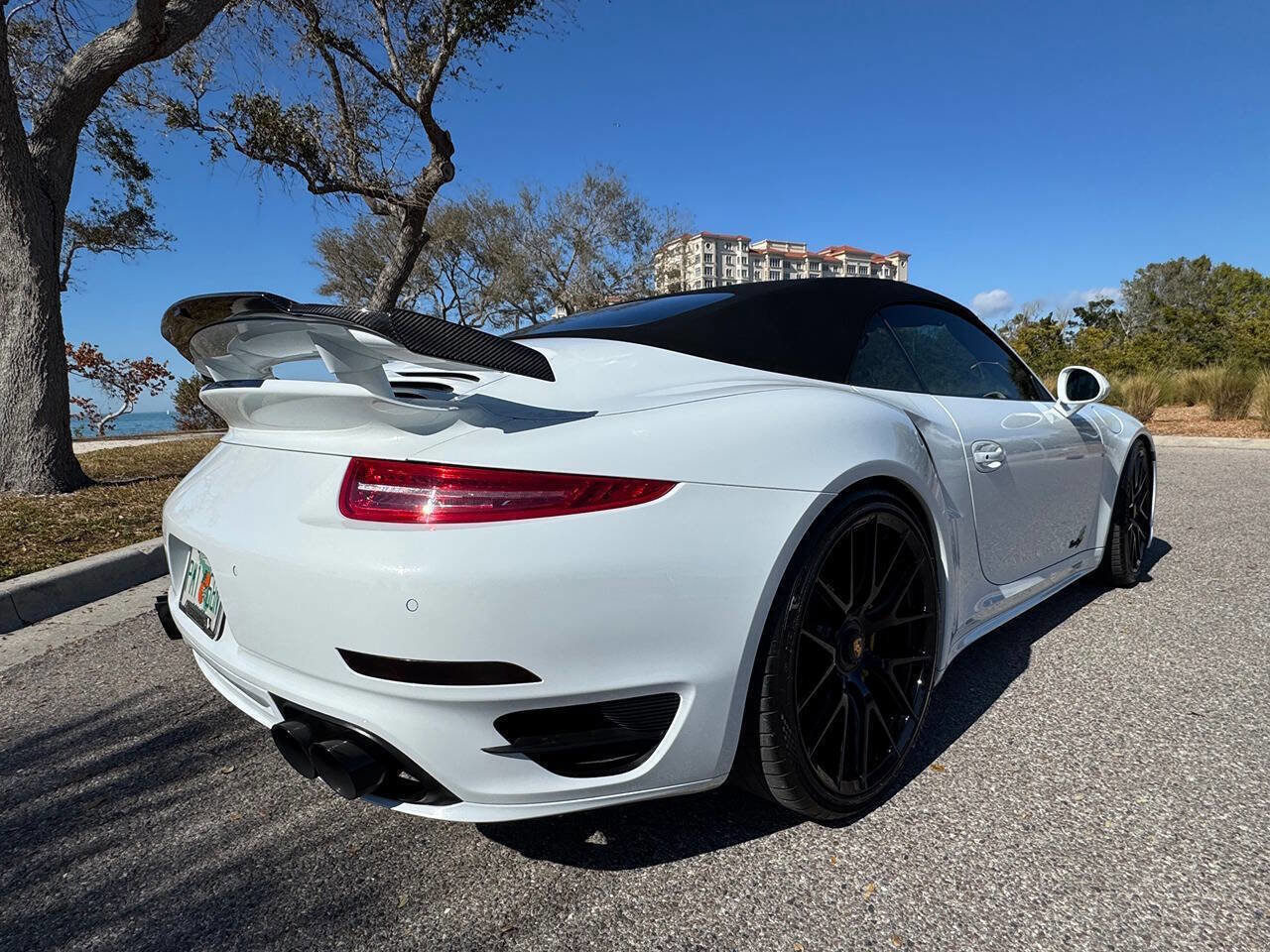 Used 2015 Porsche 911 Turbo S AWD/4WD image 39