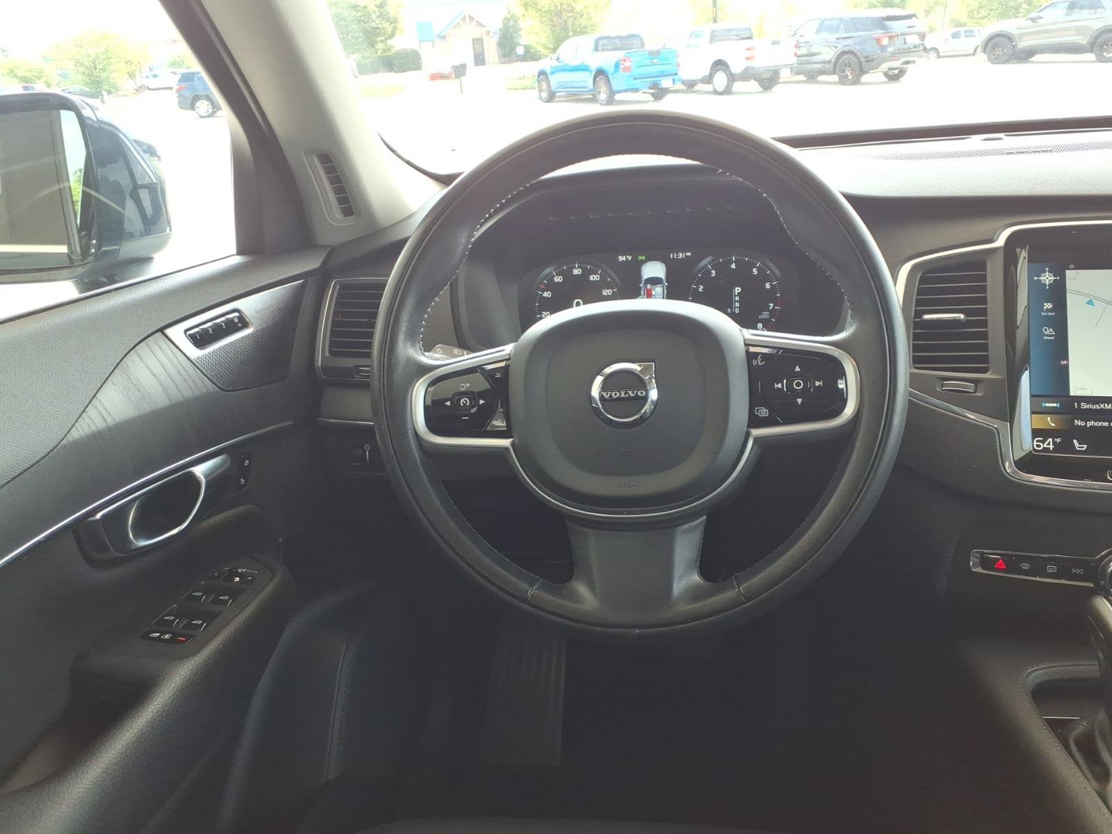 Used 2020 Volvo XC90 T6 Momentum AWD/4WD image 17