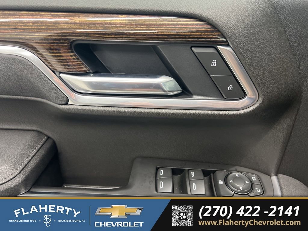 Used 2025 GMC Sierra 1500 Elevation image 23