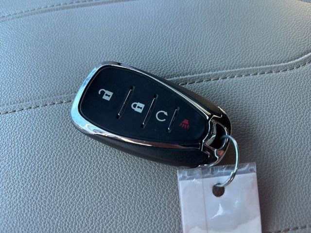 Used 2022 Chevrolet Traverse LS image 49