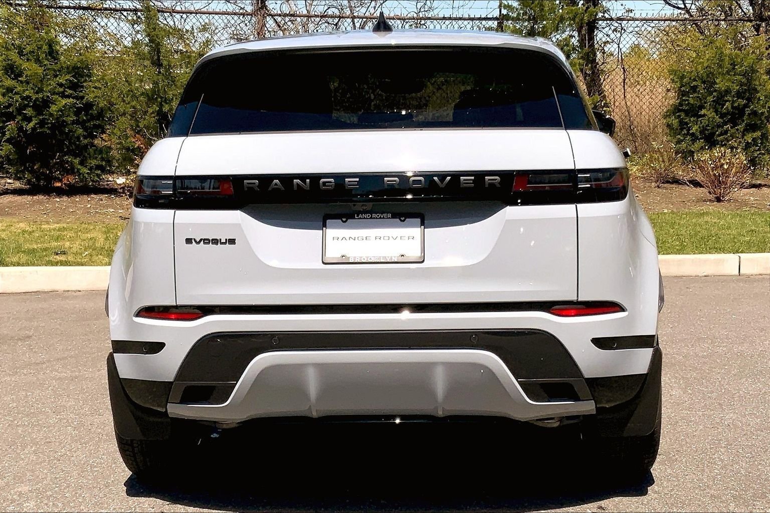 New 2026 Land Rover Range Rover Evoque Dynamic SE AWD/4WD image 4