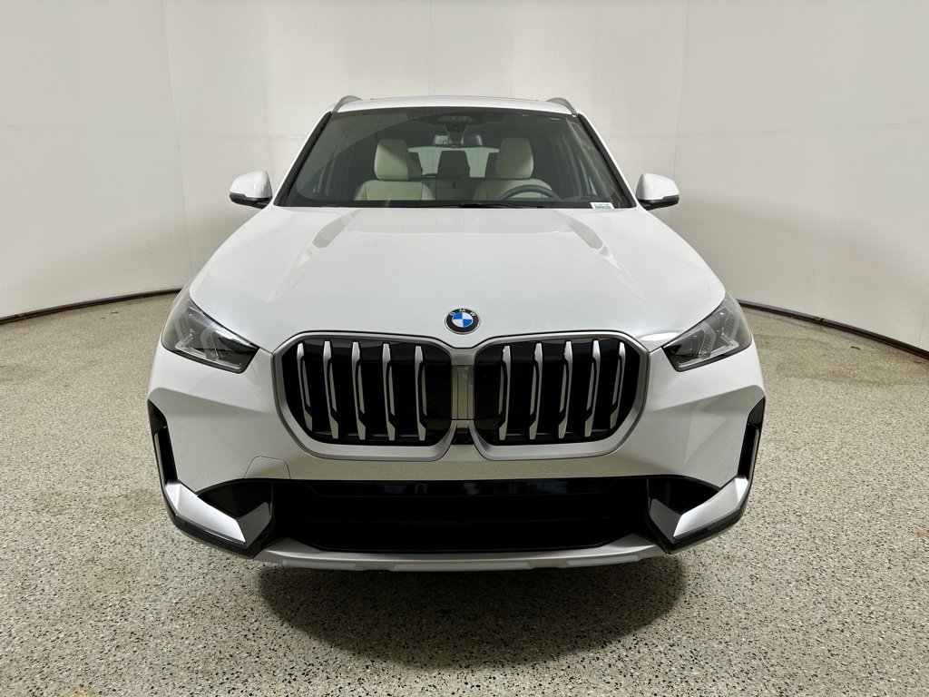 New 2025 BMW X1 xDrive28i w/ Premium Package image 2