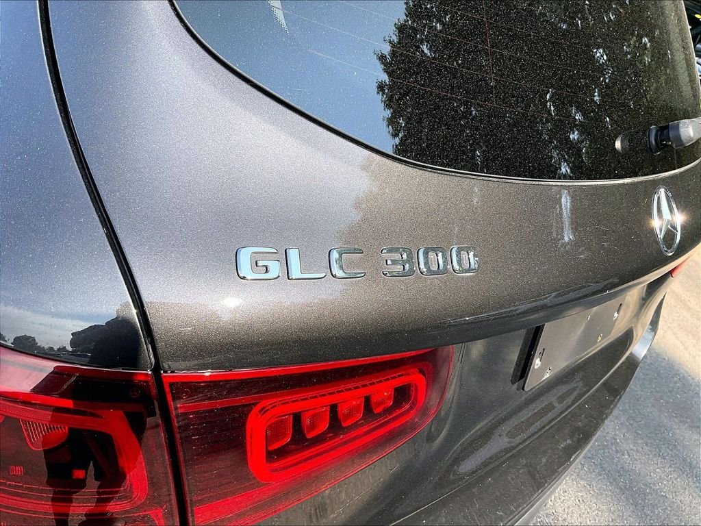 Used 2021 Mercedes-Benz GLC 300 4MATIC image 29