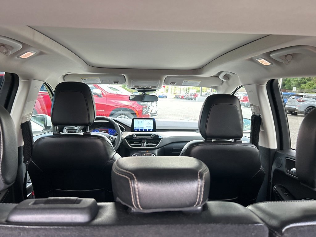 Used 2022 Ford Escape SEL w/ Technology Package image 10