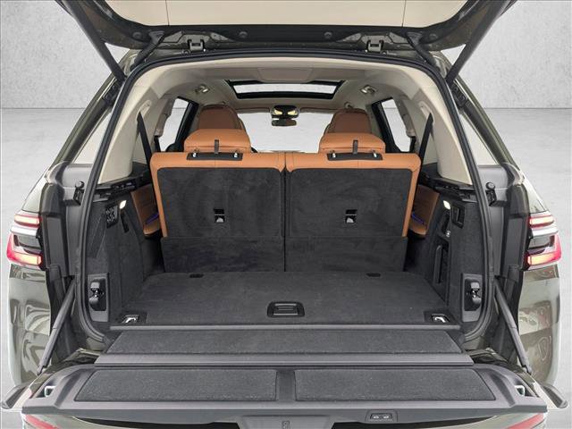 Used 2023 BMW X7 xDrive40i w/ Premium Package image 6