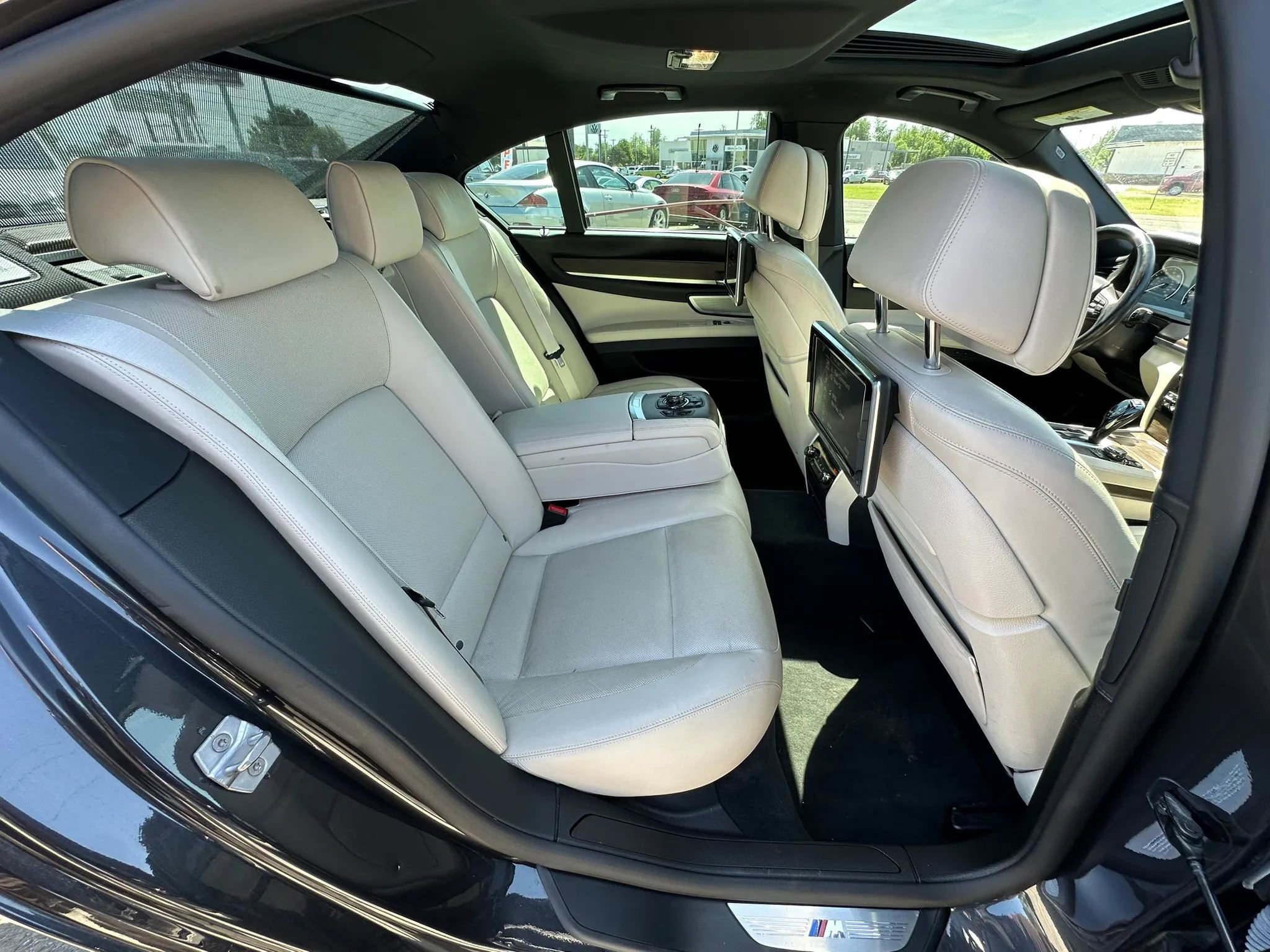 Used 2013 BMW 740i RWD image 65