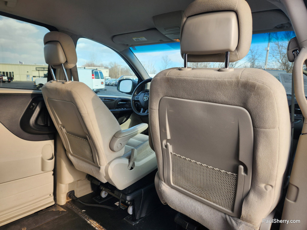 Used 2015 Dodge Grand Caravan SE w/ Quick Order Package 29E SE image 40