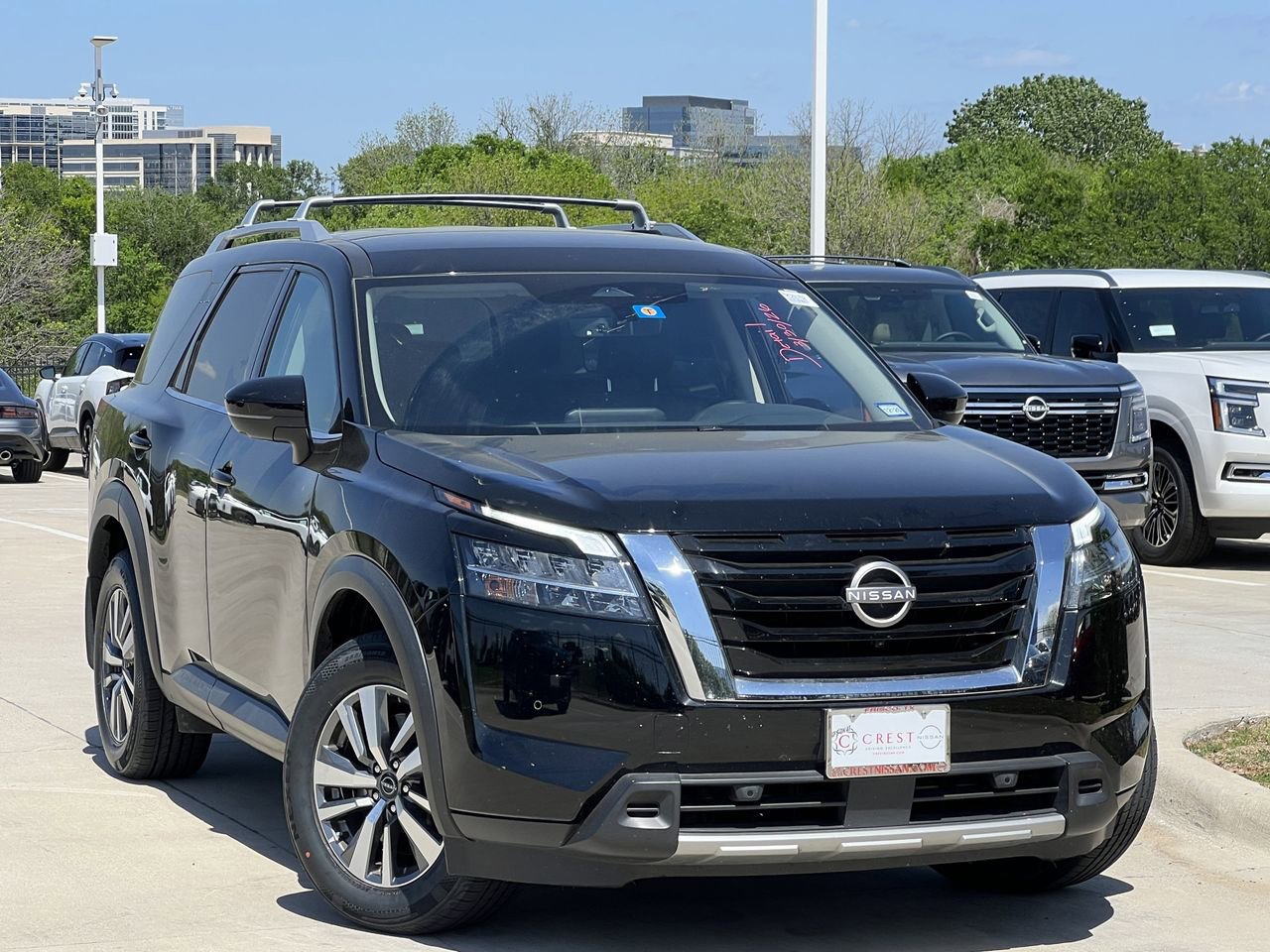 Certified 2024 Nissan Pathfinder SL image 2